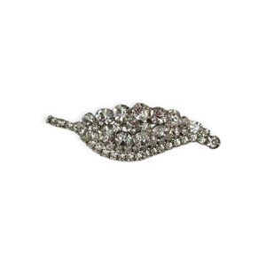 Vintage Rhinestone Leaf Brooch, Silver tone metal, Clear stone.‎